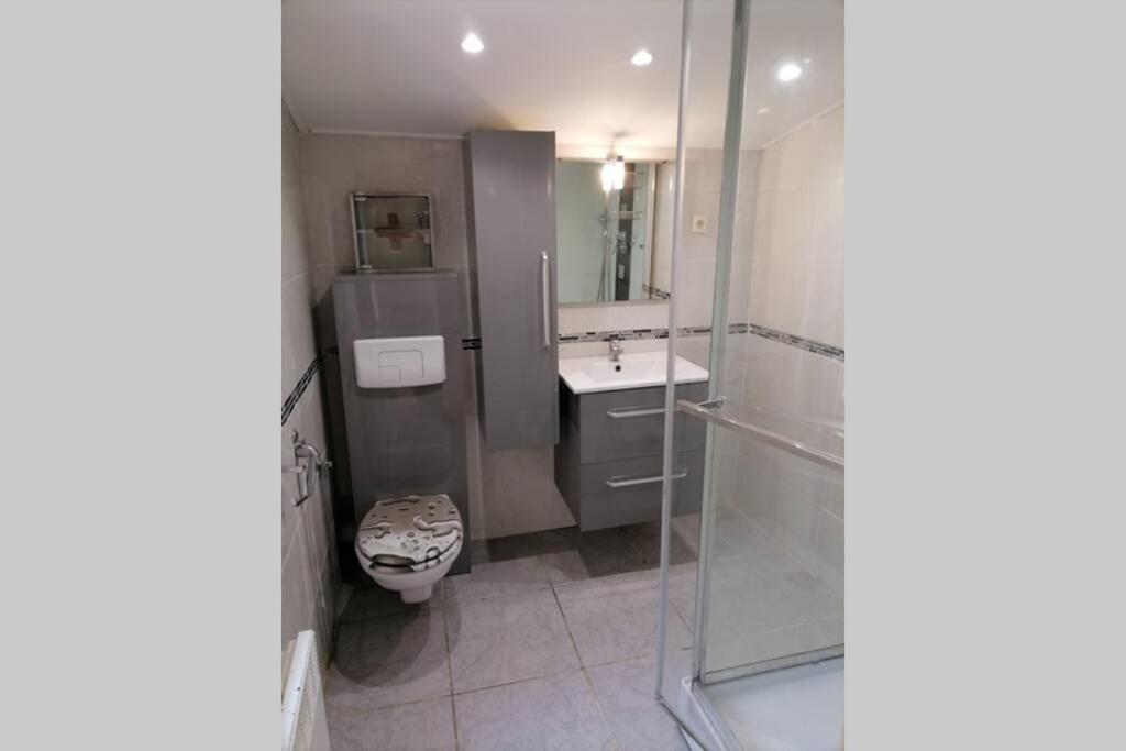 Maison Climatisee ,2 Chambres, Parking Compris Hébergement de vacances La Ciotat
